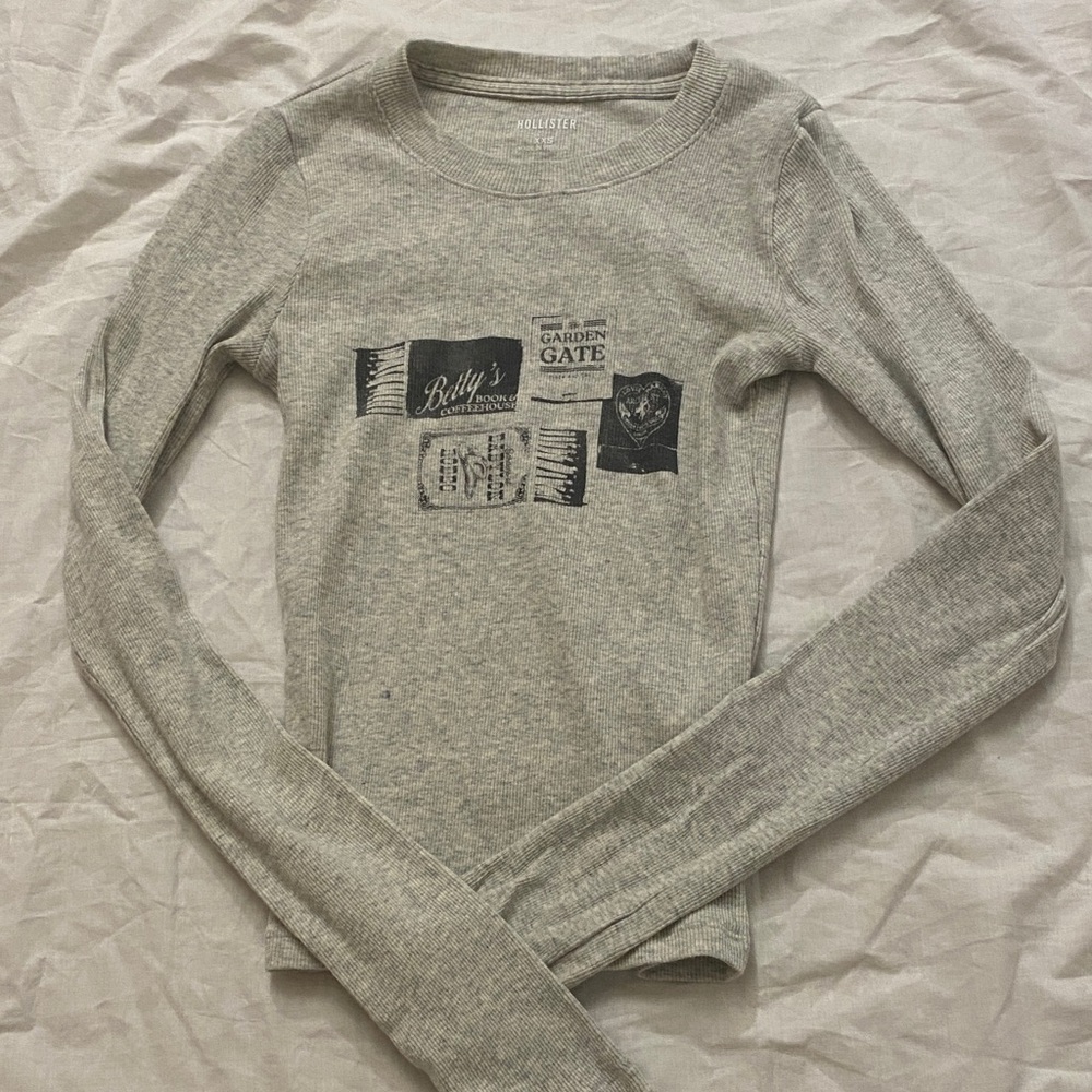 Hollister Light Gray Ribbed Crewneck Thermal Top
